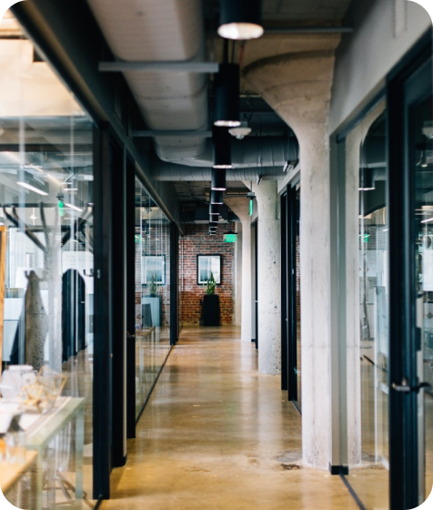 Chodba v hezké kanceláři